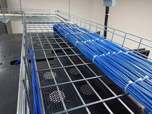 熱烈祝賀深環(huán)宇線纜榮獲：2019-2020年度中國安防工程商十大首選品牌！